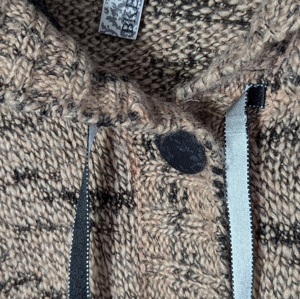 Buckle Brand Women's Hooded Sweater - Picture 3 of 7